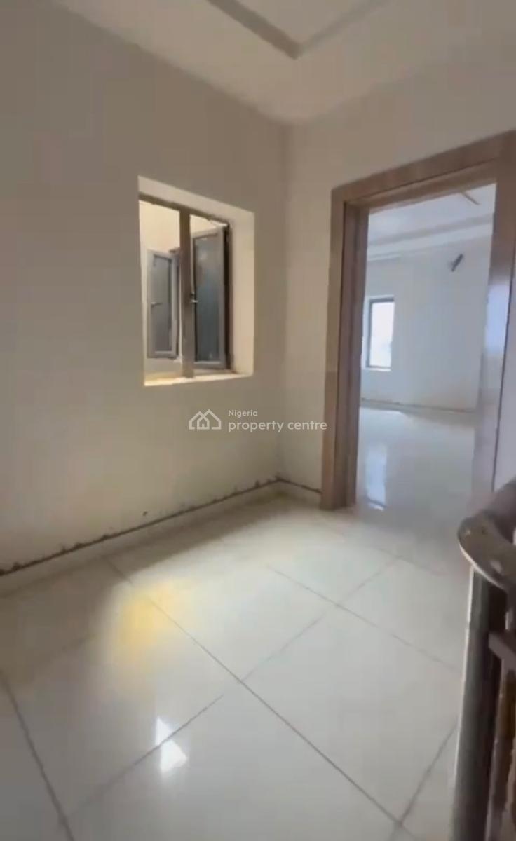 Distress: 4 Bedroom Terrace Duplex + Bq, Wuye, Abuja, Terraced Duplex for Sale