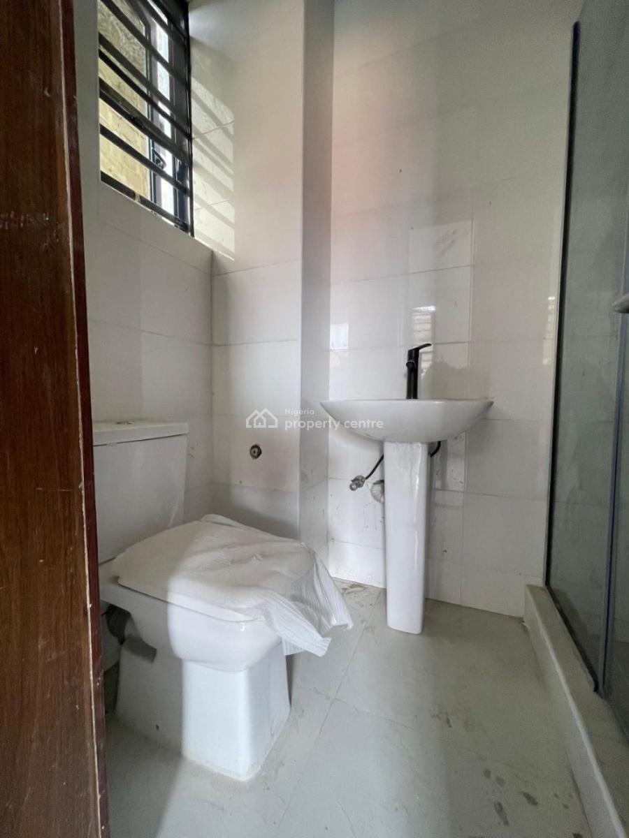 2bedroom Serviced Apartment in Ologolo ,lekki, Ologolo,lekki ,lagos ,nigeria, Ologolo, Lekki, Lagos, Flat / Apartment for Sale