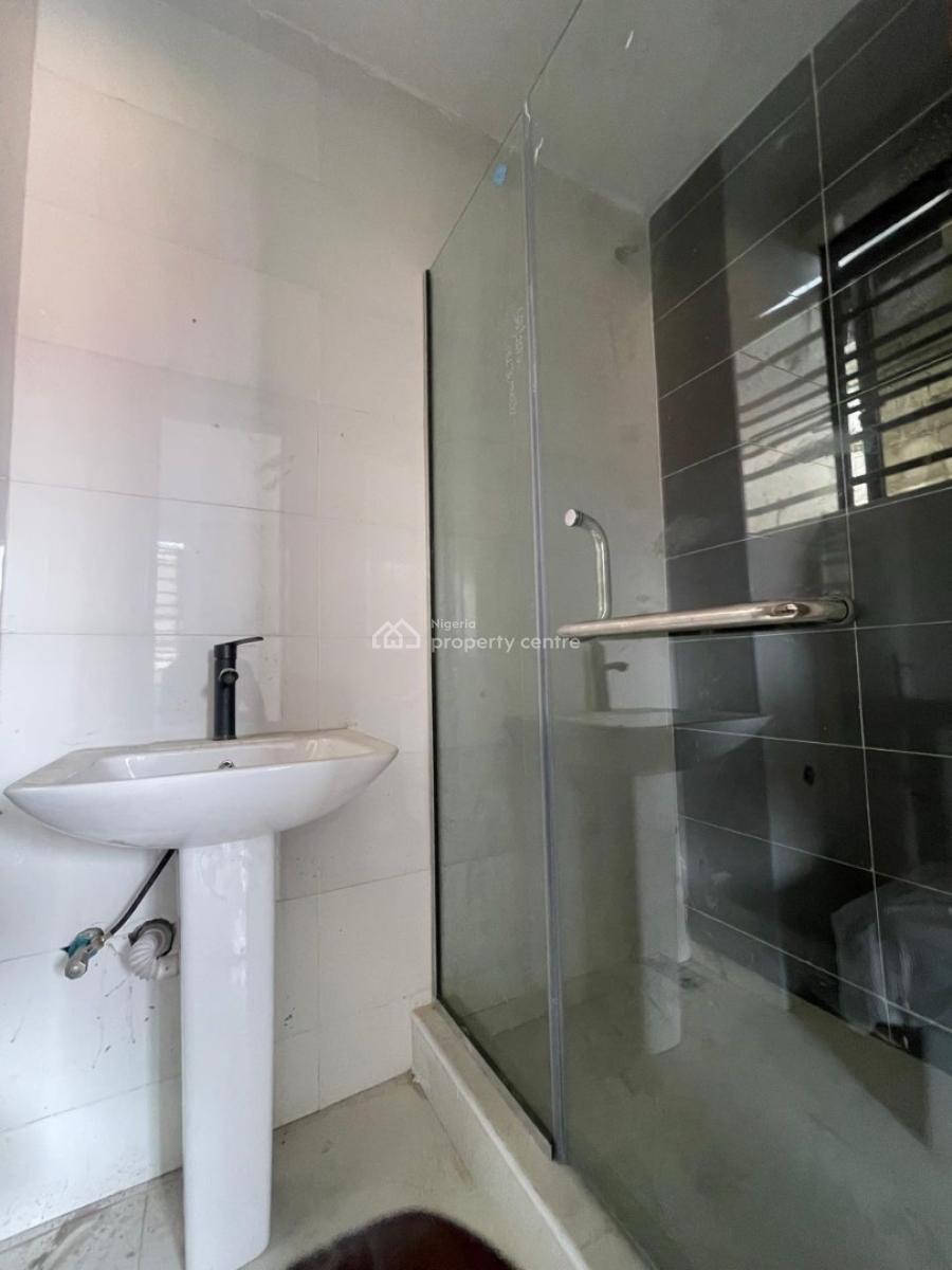 2bedroom Serviced Apartment in Ologolo ,lekki, Ologolo,lekki ,lagos ,nigeria, Ologolo, Lekki, Lagos, Flat / Apartment for Sale