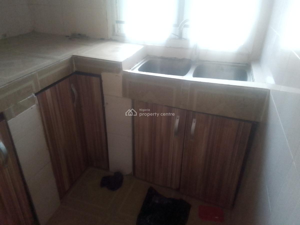 Spacious Luxury 2 Bedroom Flat with Excellent Features, Theranex/ Ogombo Rd, Ogombo, Ajah, Lagos, Flat / Apartment for Rent