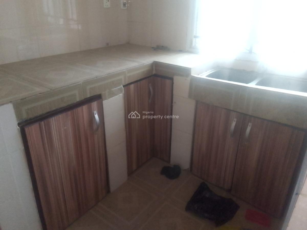 Spacious Luxury 2 Bedroom Flat with Excellent Features, Theranex/ Ogombo Rd, Ogombo, Ajah, Lagos, Flat / Apartment for Rent
