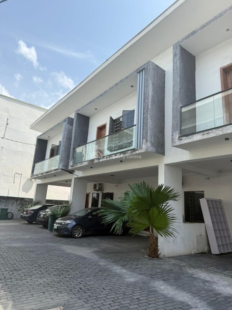 Single Room (upstairs) in a Secured Estate with Swimming Pool, Orchid Road, Lekki, Lagos, Flat / Apartment for Rent