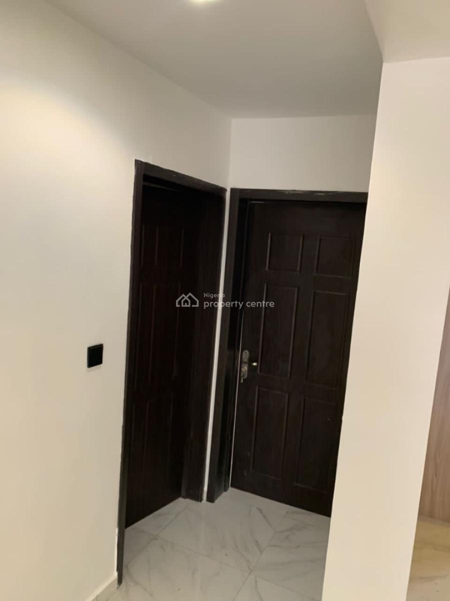 Beautiful 3 Bedroom Apartment, Lekki Phase 1, Lekki, Lagos, Flat / Apartment for Rent