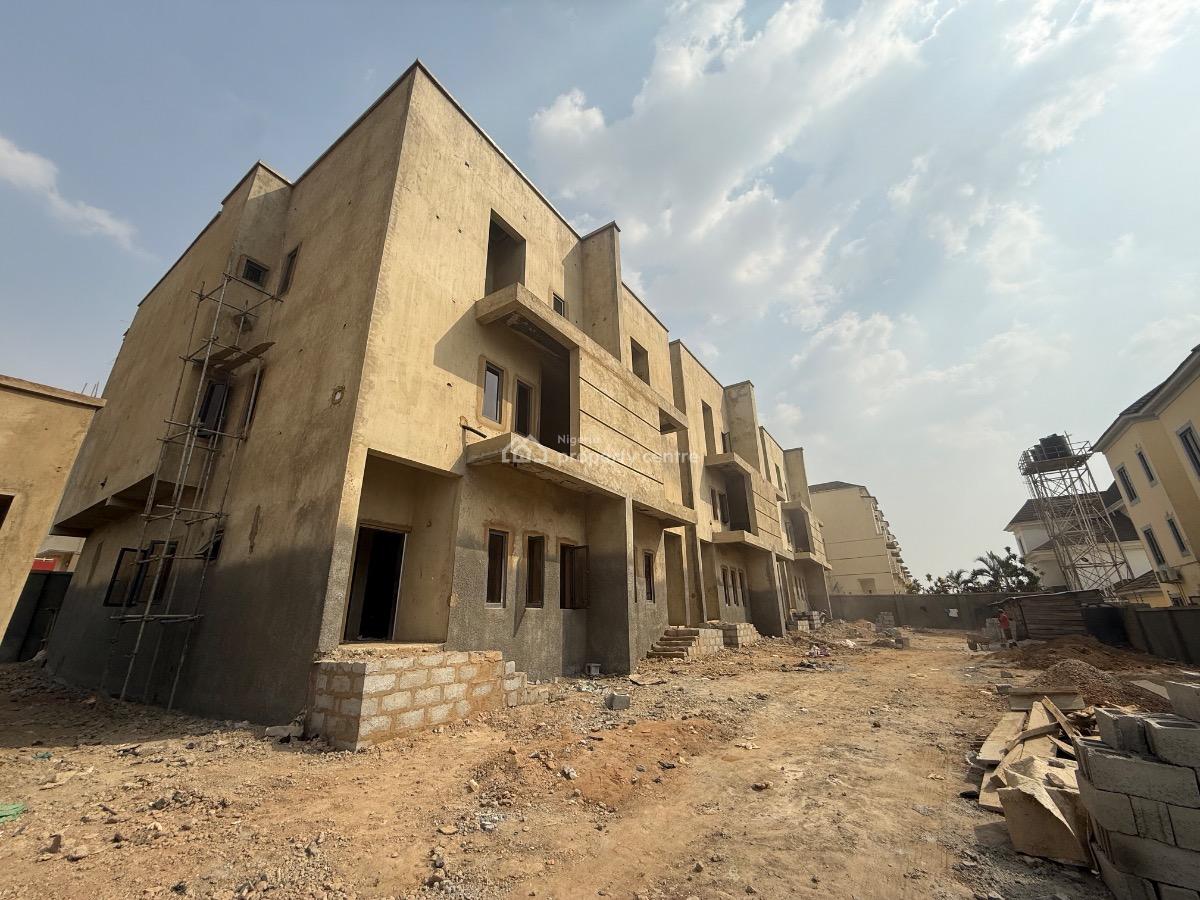 an Amazing Piece of Property in a Premium Neighborhood, Guzape District, Abuja, Terraced Duplex for Sale