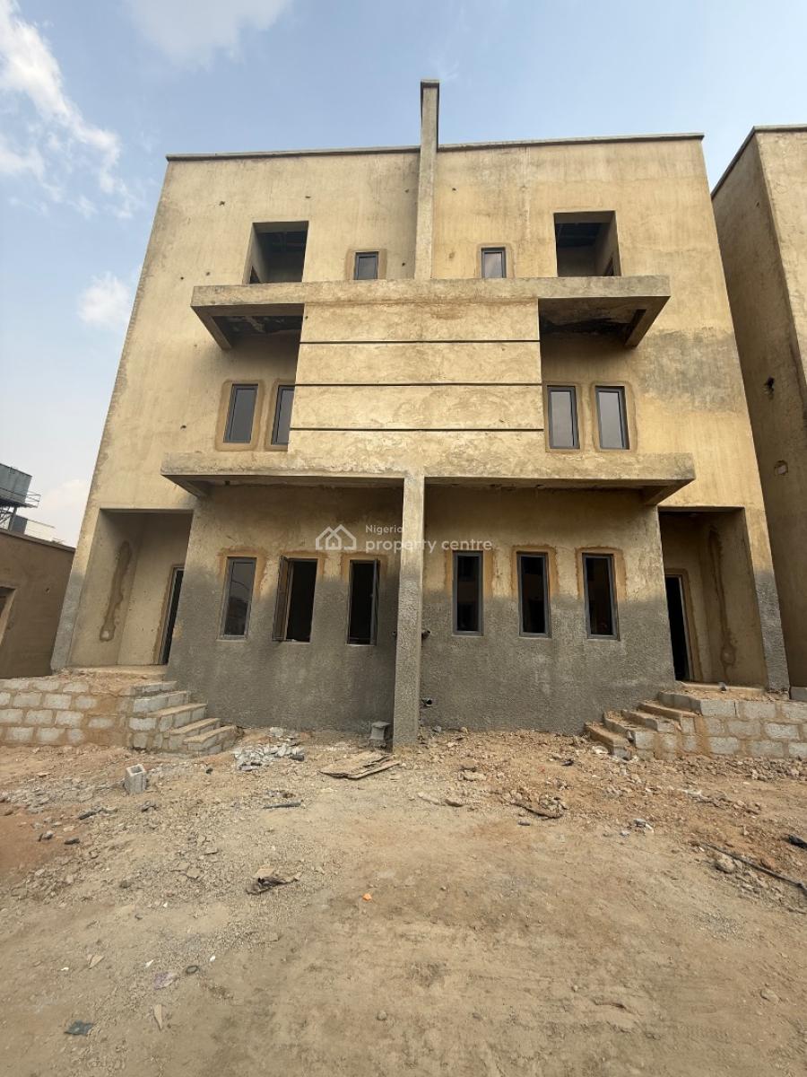an Amazing Piece of Property in a Premium Neighborhood, Guzape District, Abuja, Terraced Duplex for Sale