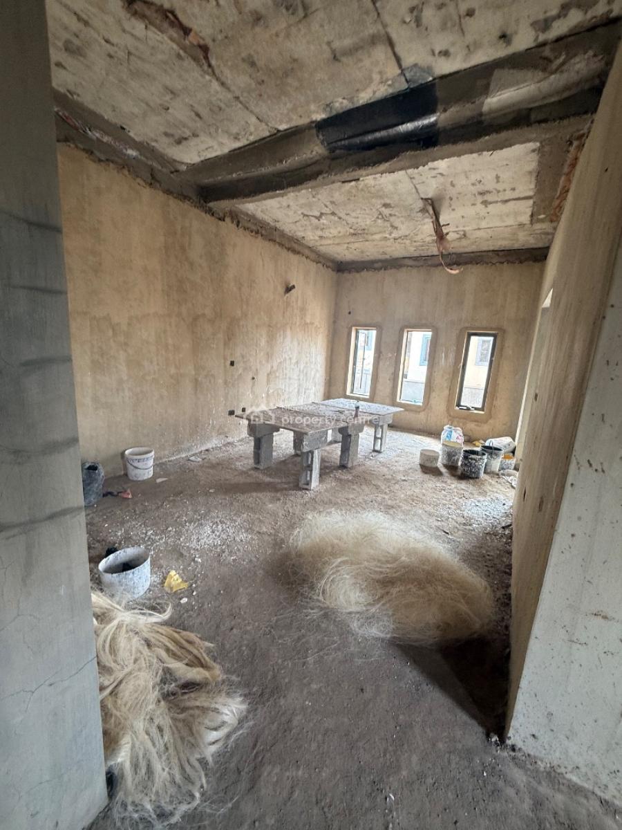 an Amazing Piece of Property in a Premium Neighborhood, Guzape District, Abuja, Terraced Duplex for Sale