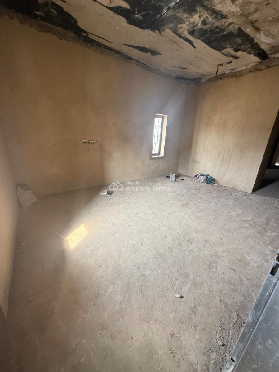 an Amazing Piece of Property in a Premium Neighborhood, Guzape District, Abuja, Terraced Duplex for Sale