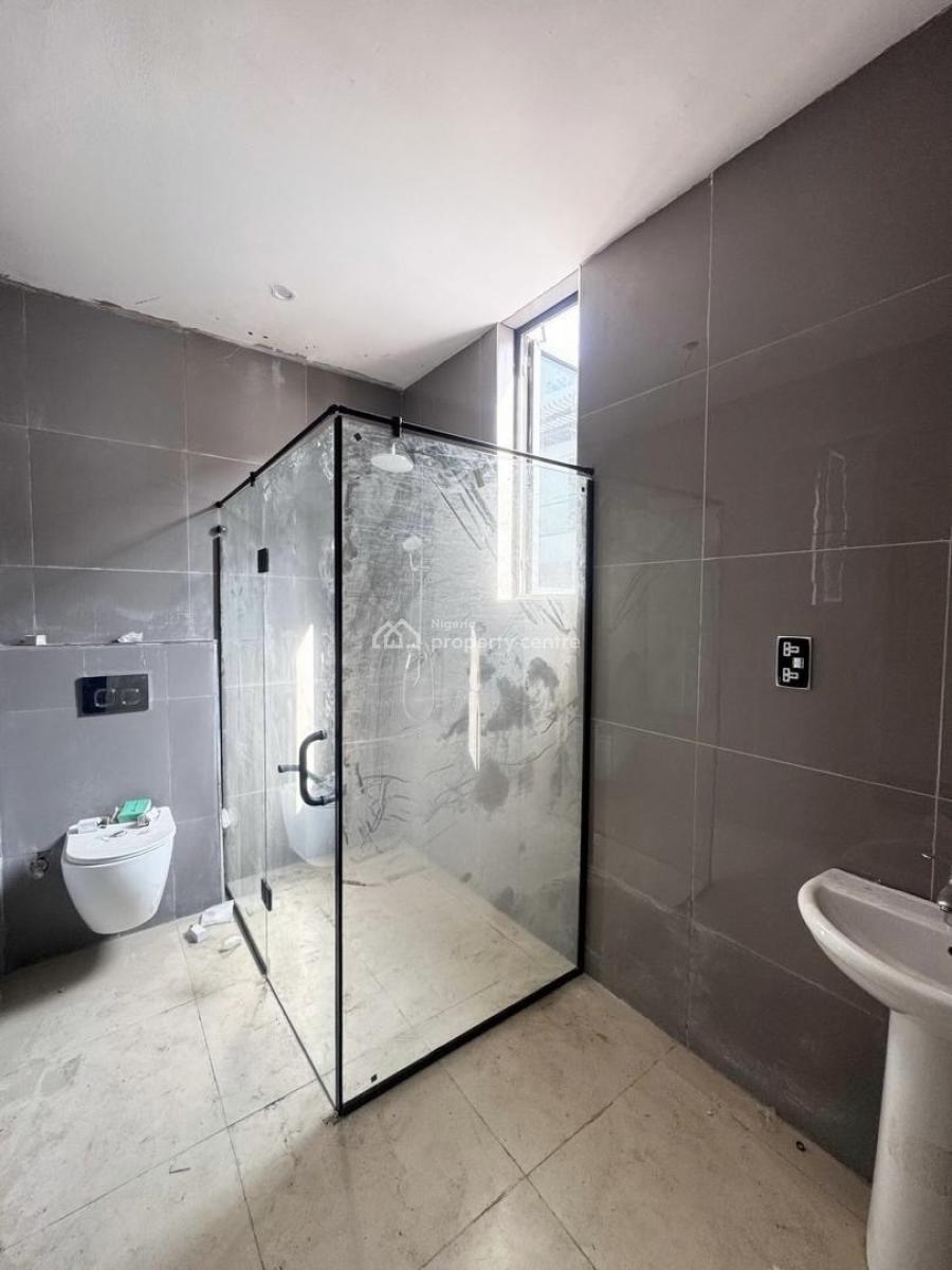 4 Bedrroom Terrace with Gym, Large Pool & Lounge Area, Lekki Right, Lekki Phase 1, Lekki, Lagos, Terraced Duplex for Rent