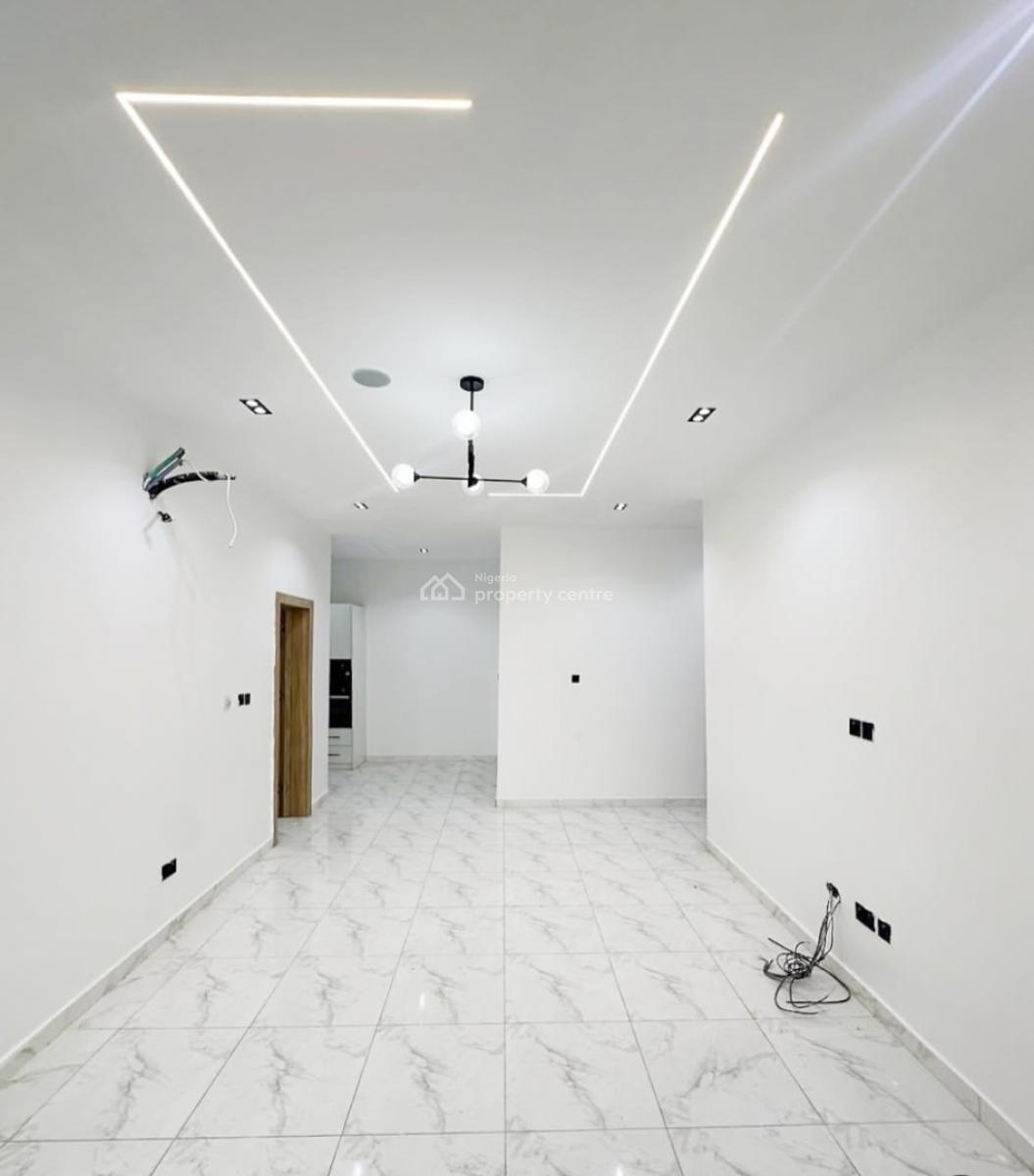 Serviced 2 Bedroom En-suite Flat with a Partly Open Fitted Kitchen, Co, Before Chevron Drive 2nd Toll Gate, Ologolo, Lekki, Lagos, Flat / Apartment for Rent