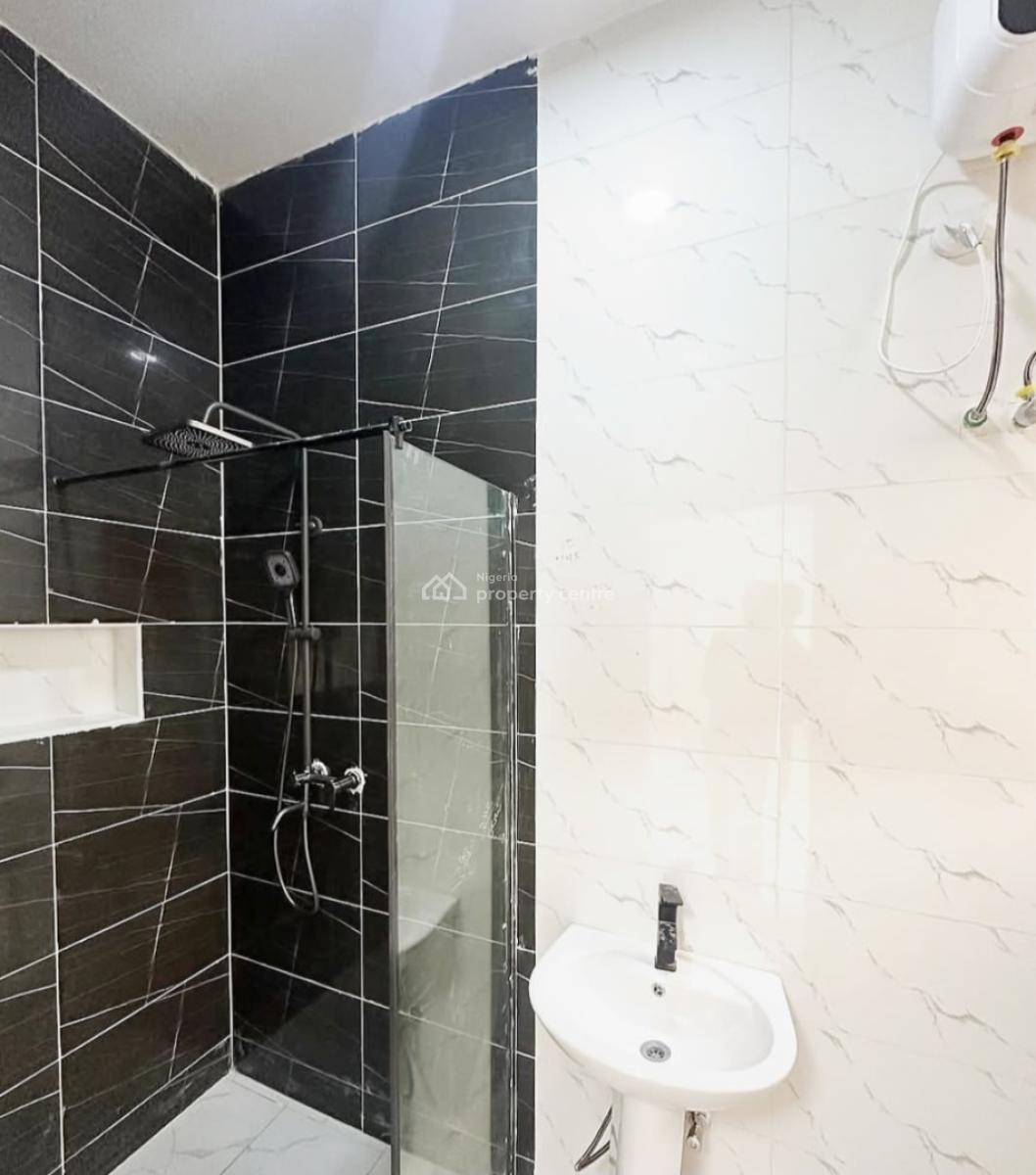 Serviced 2 Bedroom En-suite Flat with a Partly Open Fitted Kitchen, Co, Before Chevron Drive 2nd Toll Gate, Ologolo, Lekki, Lagos, Flat / Apartment for Rent