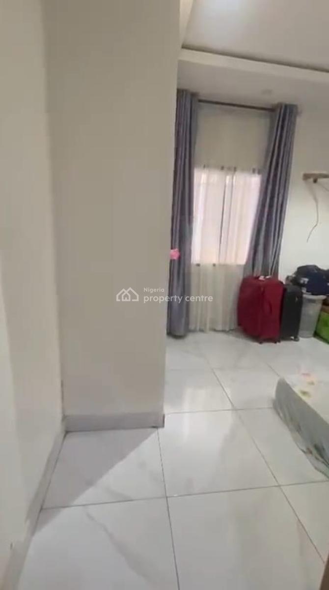 a Very Spacious Room in a 3 Bedroom Apartment Available (ask for Video), Ikate, Lekki, Lagos, Self Contain (single Rooms) for Rent