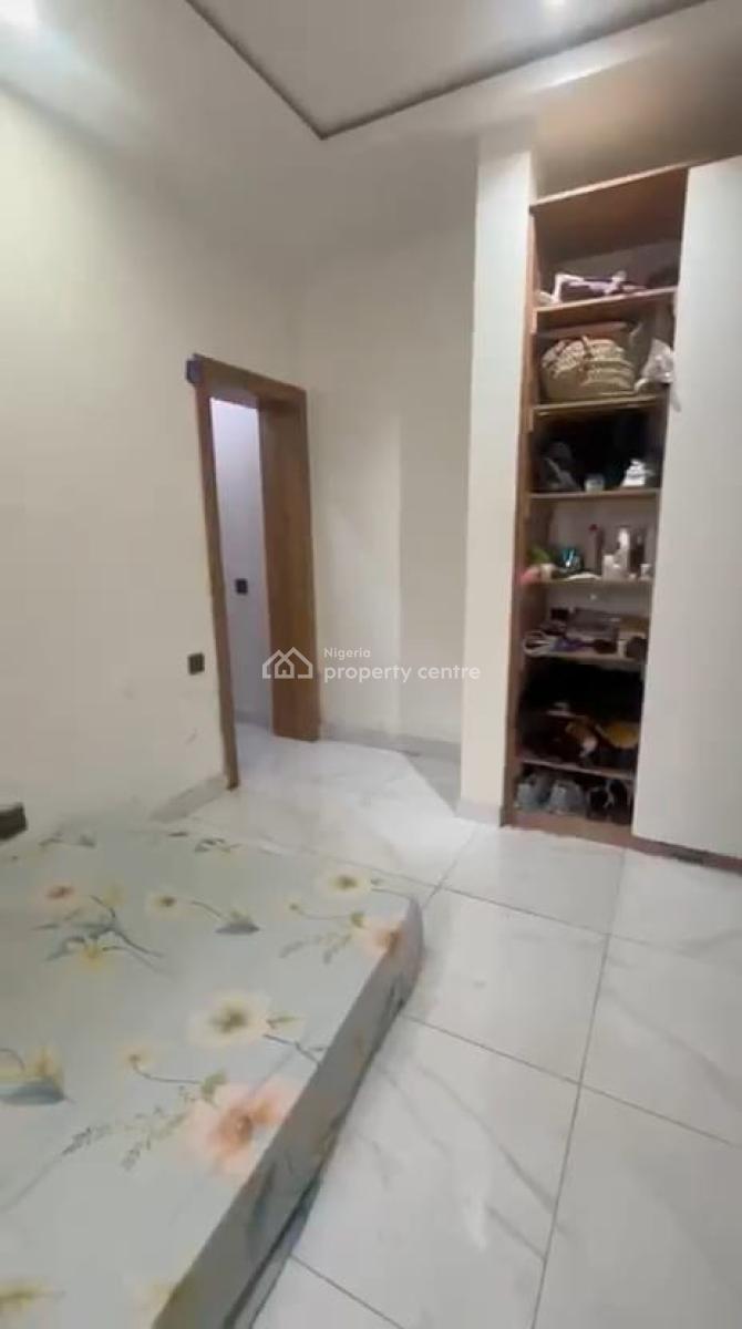 a Very Spacious Room in a 3 Bedroom Apartment Available (ask for Video), Ikate, Lekki, Lagos, Self Contain (single Rooms) for Rent