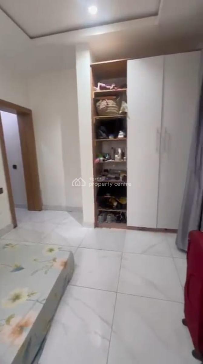 a Very Spacious Room in a 3 Bedroom Apartment Available (ask for Video), Ikate, Lekki, Lagos, Self Contain (single Rooms) for Rent