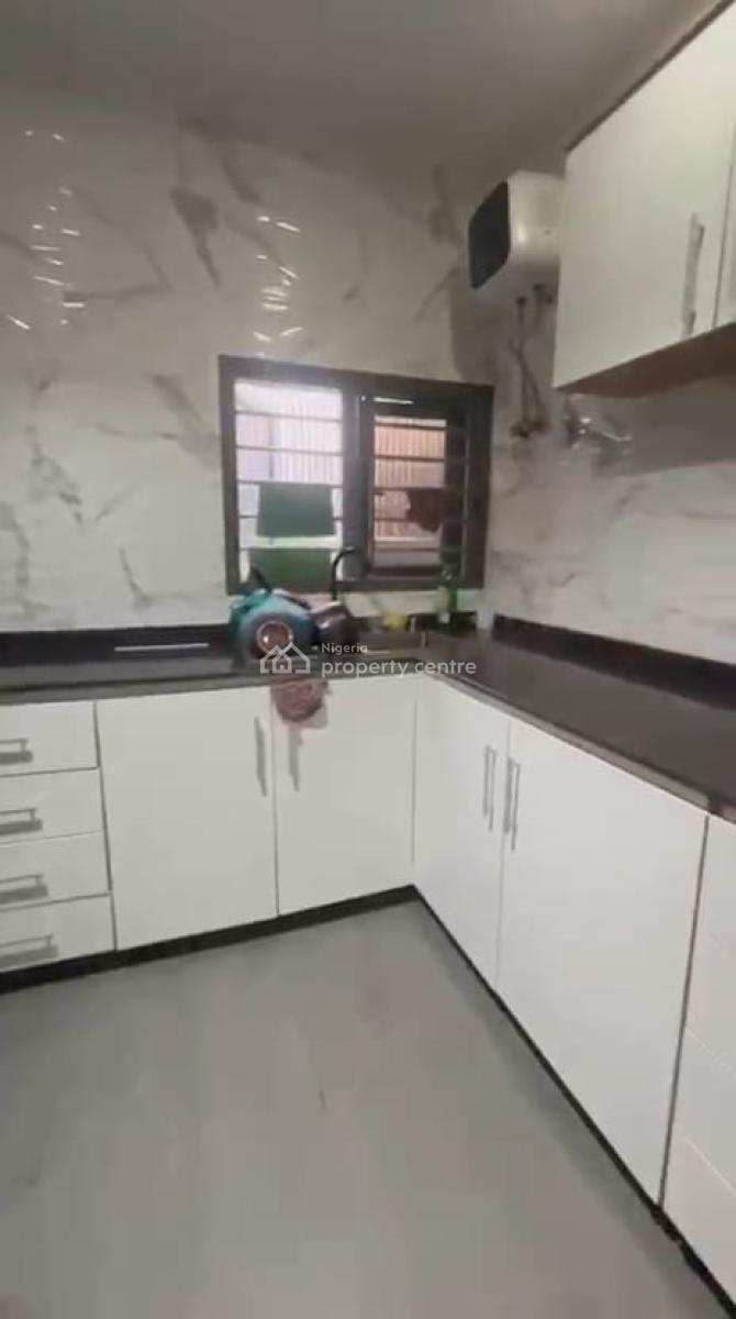 a Very Spacious Room in a 3 Bedroom Apartment Available (ask for Video), Ikate, Lekki, Lagos, Self Contain (single Rooms) for Rent