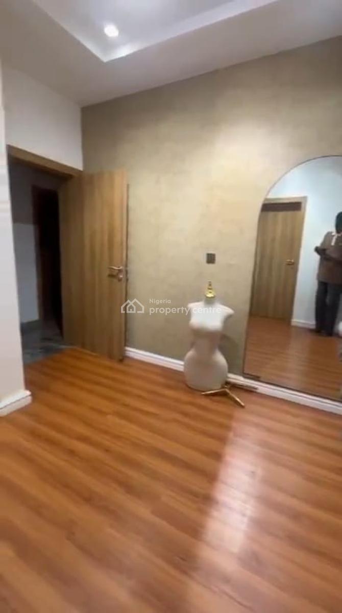 a Very Spacious Room in a 3 Bedroom Apartment Available (ask for Video), Ikate, Lekki, Lagos, Self Contain (single Rooms) for Rent