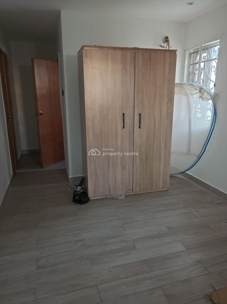 Sharp 2bedroom with 3balconies First Floor, Ologolo, Lekki, Lagos, Flat / Apartment for Rent