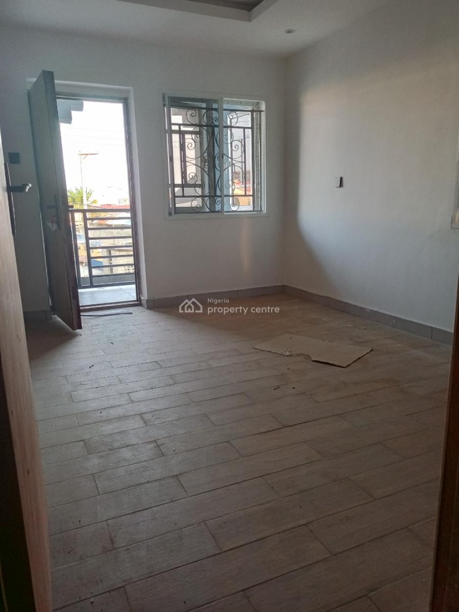 Sharp 2bedroom with 3balconies First Floor, Ologolo, Lekki, Lagos, Flat / Apartment for Rent