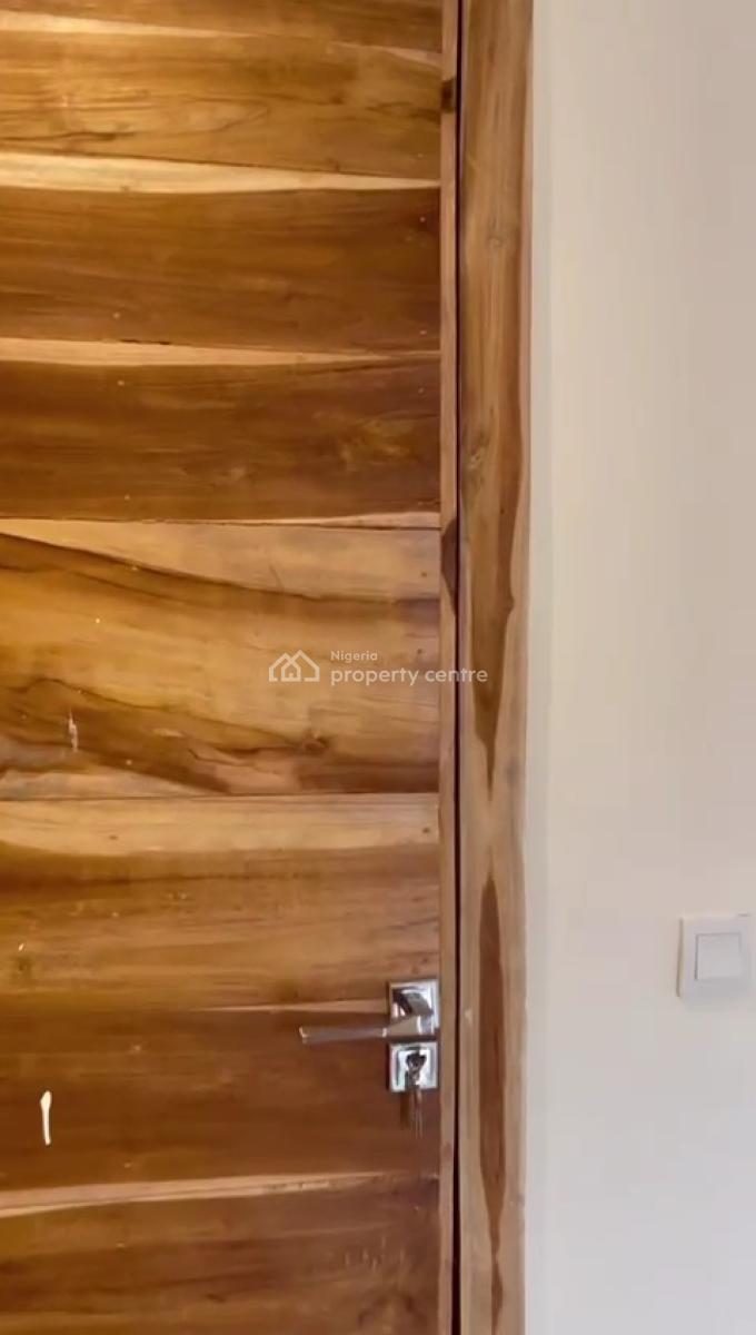 Luxury 3 Bedroom Flat with Bq, Off Admiralty Way, Lekki Phase 1, Lekki, Lagos, Flat / Apartment for Rent