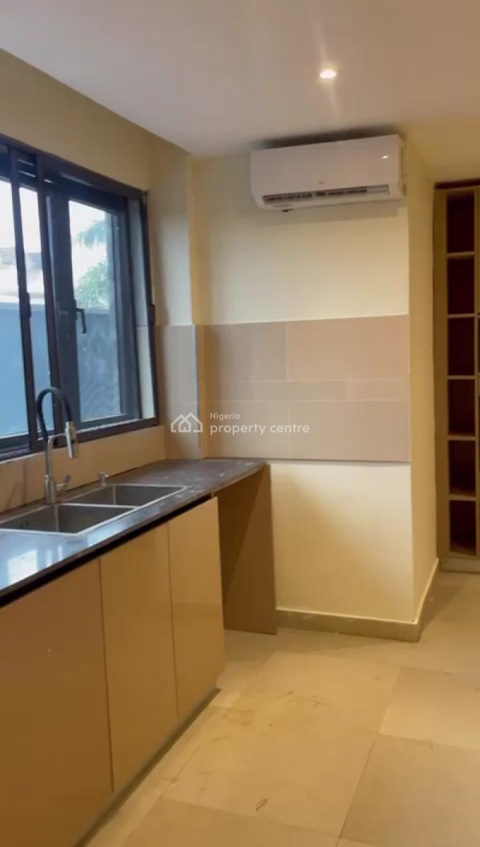 Luxury 3 Bedroom Flat with Bq, Off Admiralty Way, Lekki Phase 1, Lekki, Lagos, Flat / Apartment for Rent