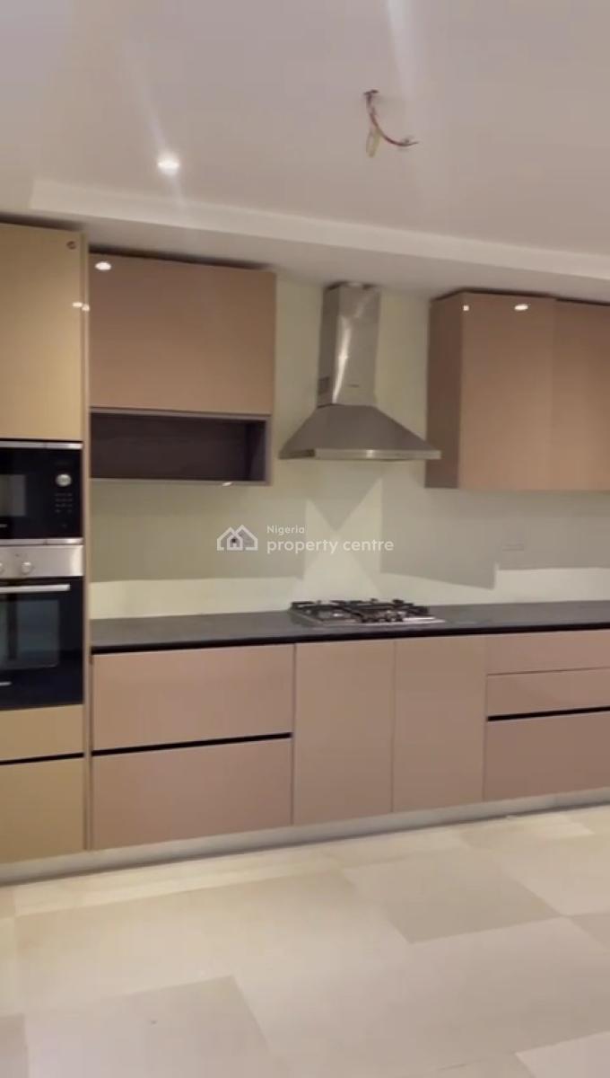 Luxury 3 Bedroom Flat with Bq, Off Admiralty Way, Lekki Phase 1, Lekki, Lagos, Flat / Apartment for Rent