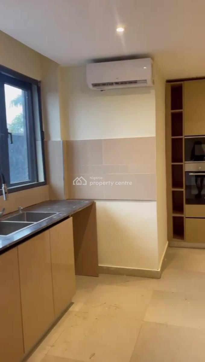 Luxury 3 Bedroom Flat with Bq, Off Admiralty Way, Lekki Phase 1, Lekki, Lagos, Flat / Apartment for Rent