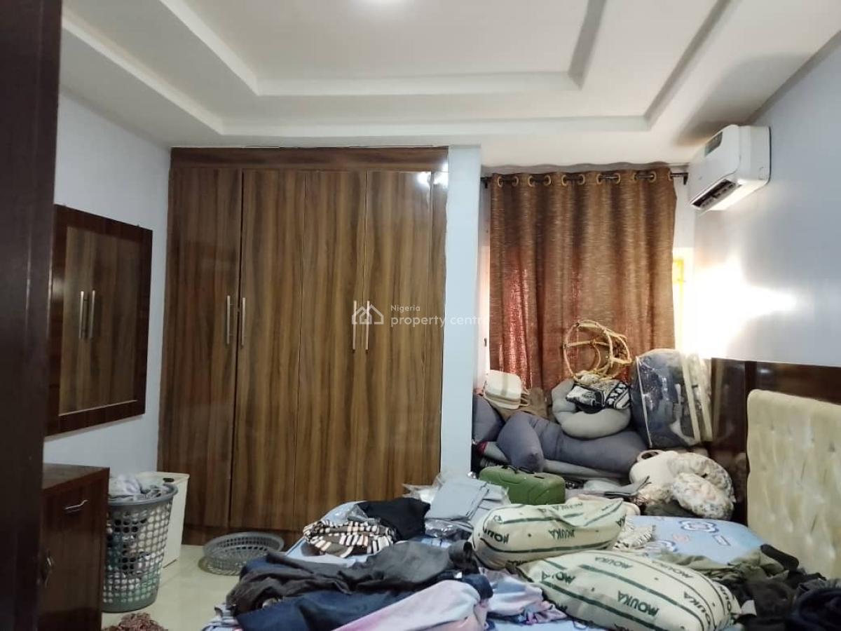 Nice Finished 2 Bedroom Flat on First Floor, Inside Estate at Guzape, Guzape District, Abuja, Flat / Apartment for Rent