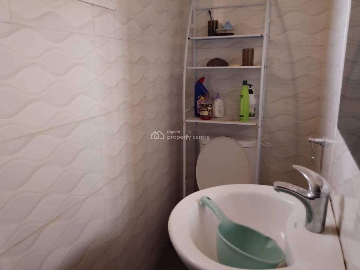 Nice Finished 2 Bedroom Flat on First Floor, Inside Estate at Guzape, Guzape District, Abuja, Flat / Apartment for Rent