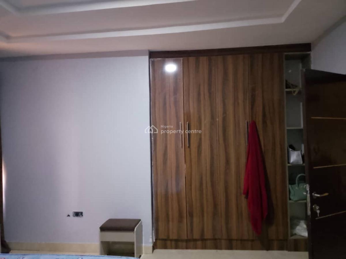 Nice Finished 2 Bedroom Flat on First Floor, Inside Estate at Guzape, Guzape District, Abuja, Flat / Apartment for Rent
