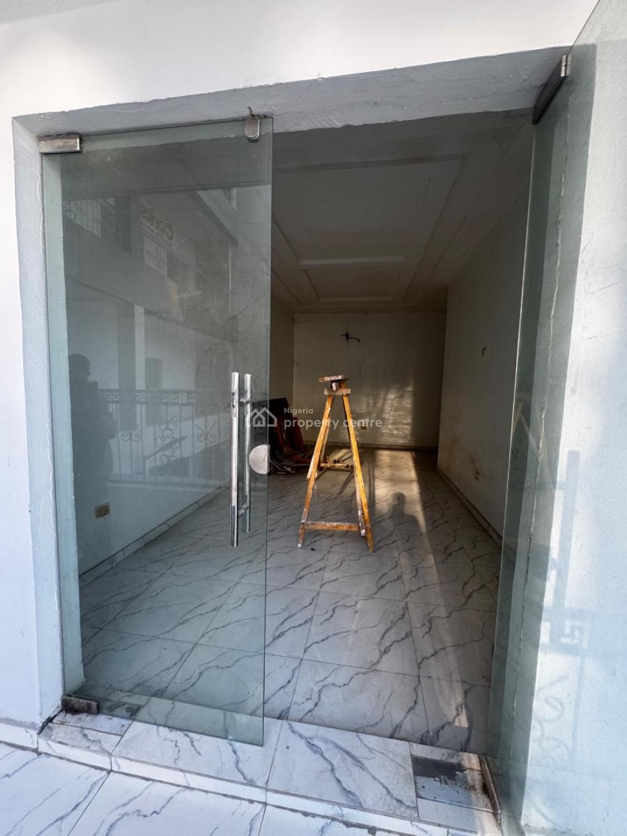 Commercial Shop, Ologolo, Lekki, Lagos, Plaza / Complex / Mall for Rent