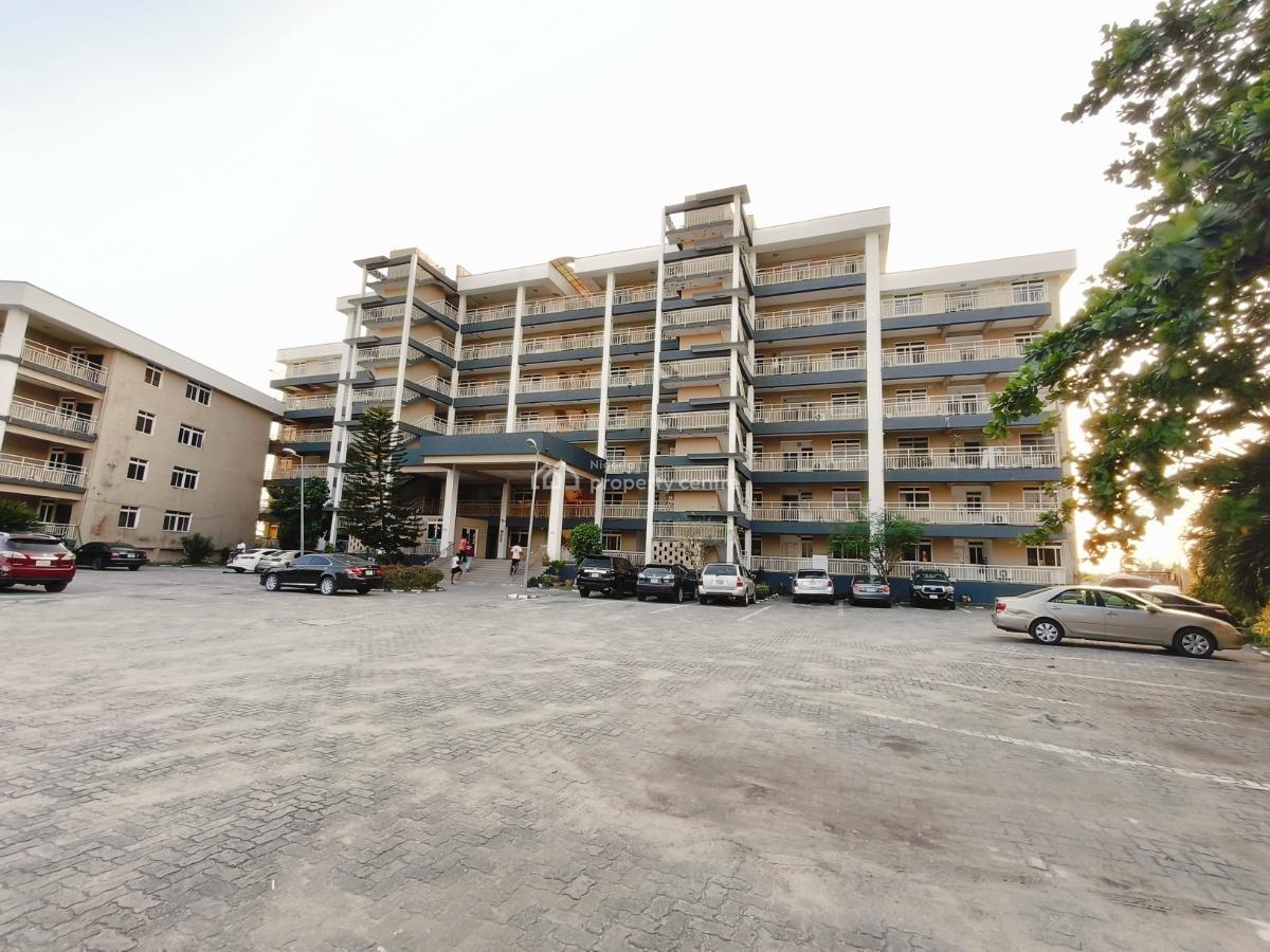 Waterfront 3 Bedroom Apartment, Lekki Phase 1, Lekki Phase 1, Lekki, Lagos, Flat / Apartment for Rent