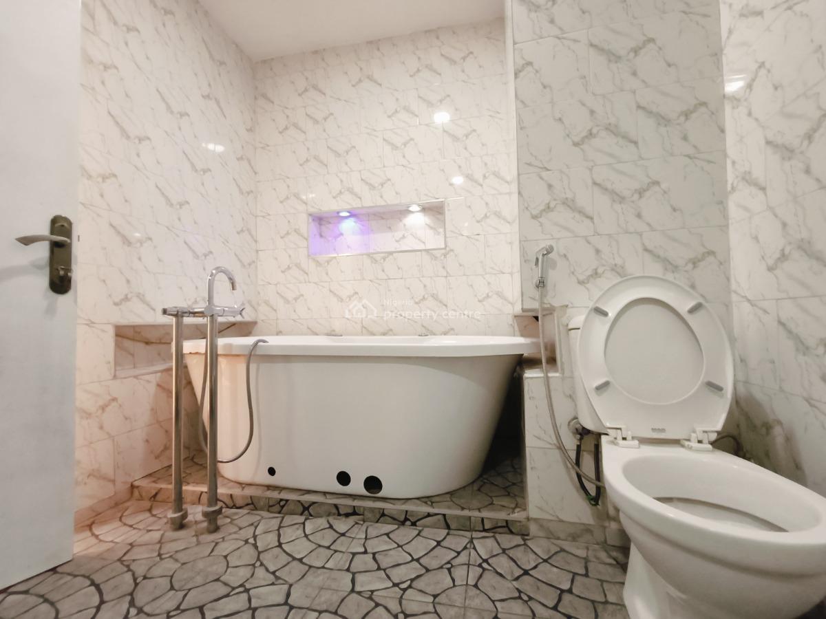 Waterfront 3 Bedroom Apartment, Lekki Phase 1, Lekki Phase 1, Lekki, Lagos, Flat / Apartment for Rent