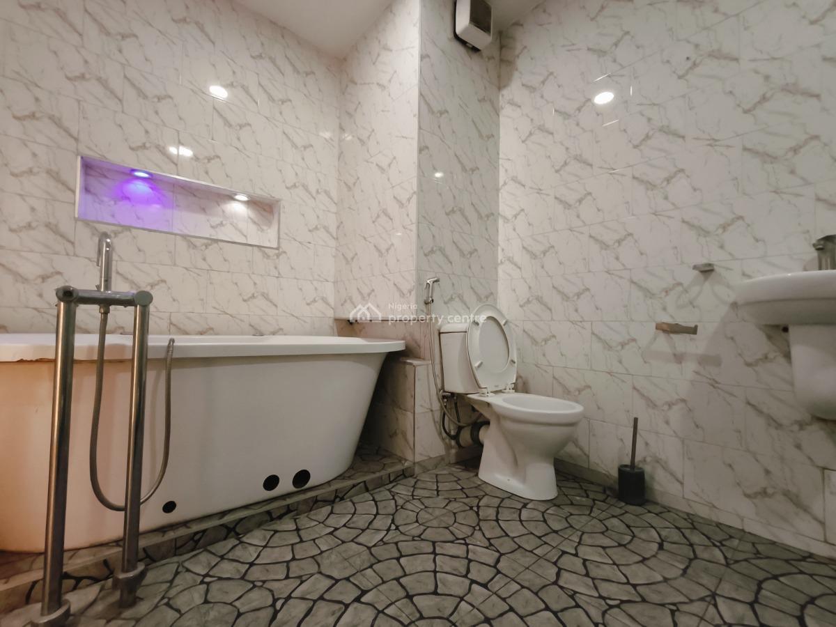 Waterfront 3 Bedroom Apartment, Lekki Phase 1, Lekki Phase 1, Lekki, Lagos, Flat / Apartment for Rent