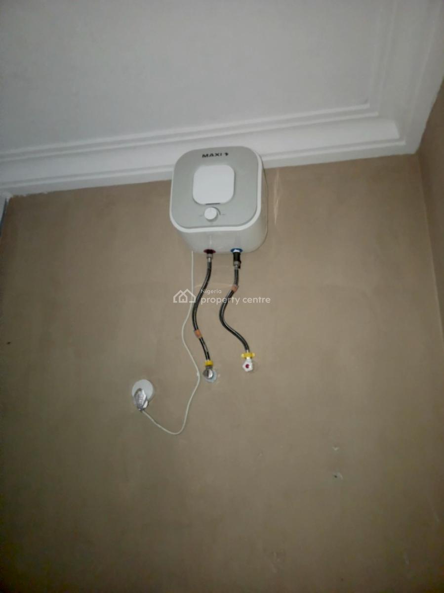 Studio Apartment Self Contain, Maroko Mobil Road, Ilaje, Ajah, Lagos, Self Contain (single Rooms) for Rent