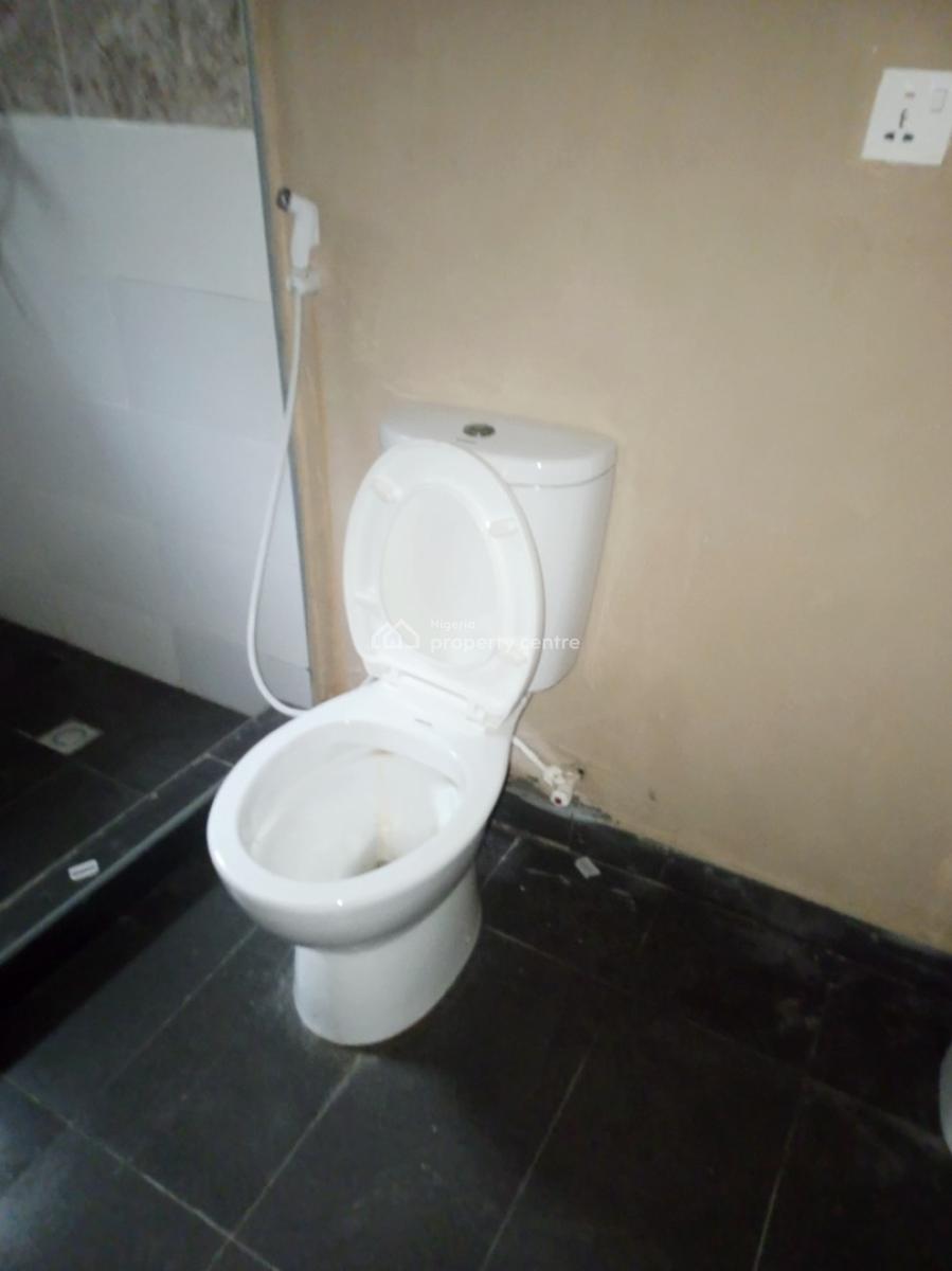Studio Apartment Self Contain, Maroko Mobil Road, Ilaje, Ajah, Lagos, Self Contain (single Rooms) for Rent