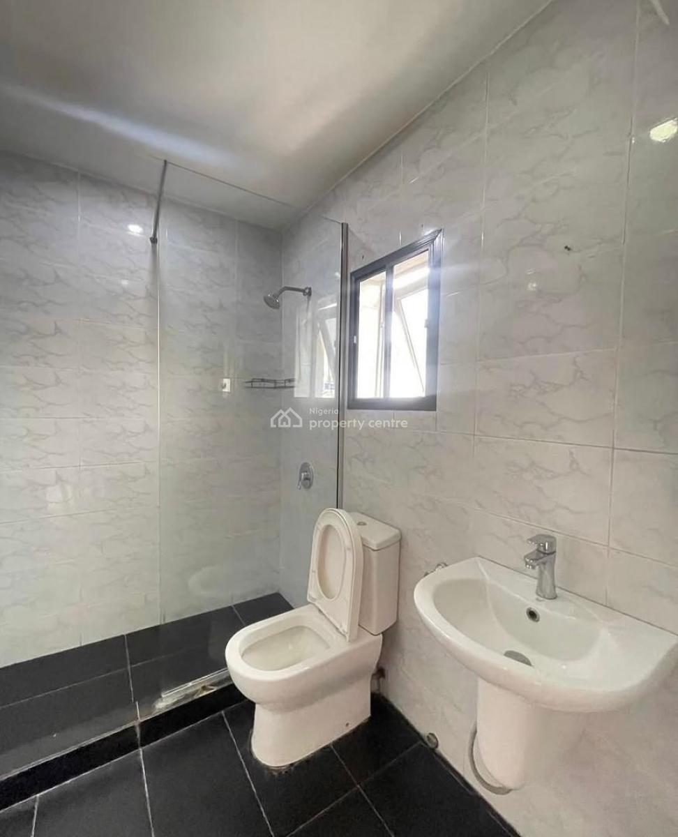 Exquisitely Built 2 Bedroom Maisonette, Lekki Phase 1, Lekki, Lagos, Flat / Apartment for Rent