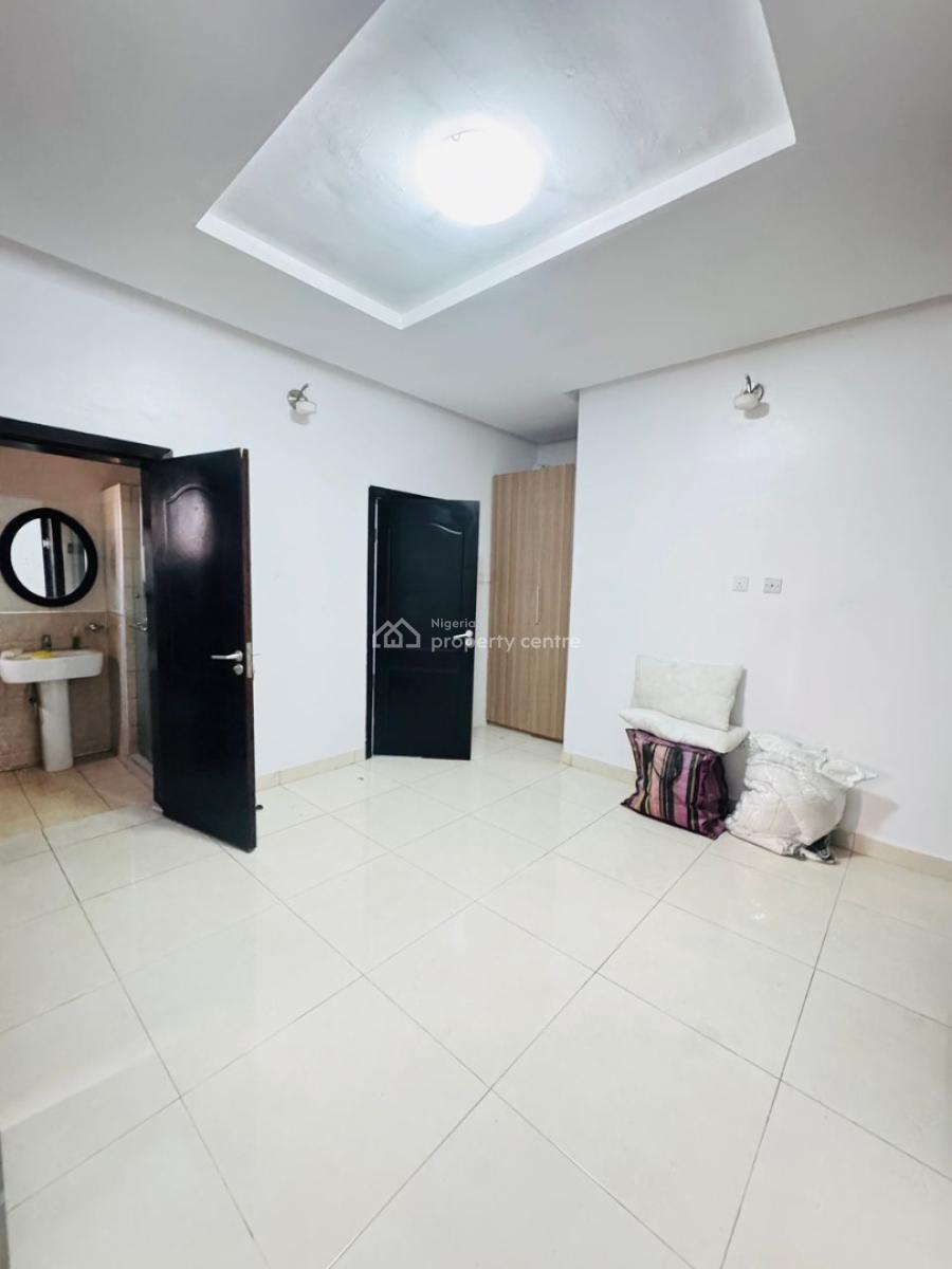 Exquisitely Built 2 Bedroom Apartment, Lekki Phase 1, Lekki, Lagos, Flat / Apartment for Rent