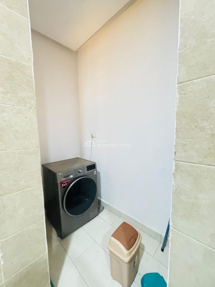 Exquisitely Built 2 Bedroom Apartment, Lekki Phase 1, Lekki, Lagos, Flat / Apartment for Rent