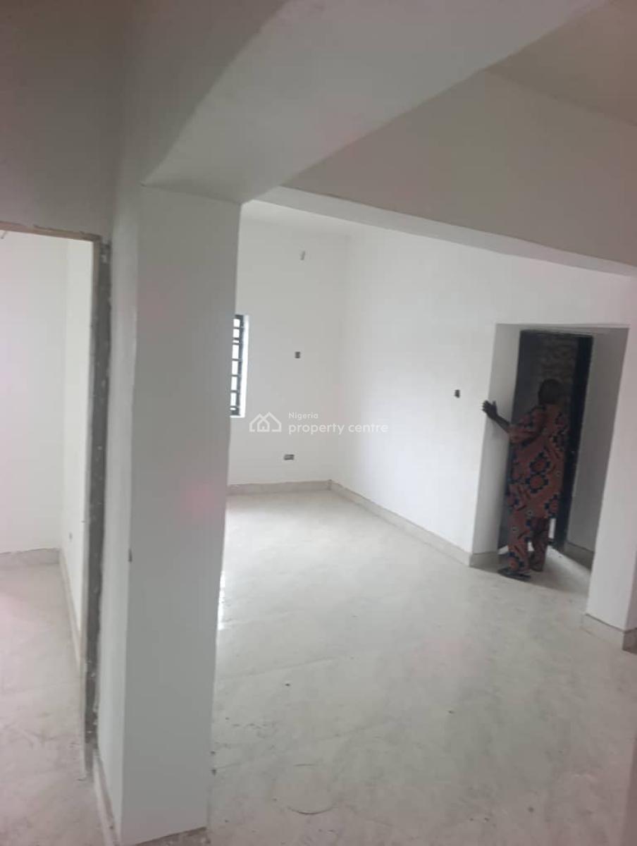 Newly Built 2 Bedrooms Flat Ensuit Upstairs and Down Available at Asso, Association Way Yakoyo Ojodu Berger  #2.8m per Anum, Ojodu Berger, Ojodu, Lagos, Flat / Apartment for Rent