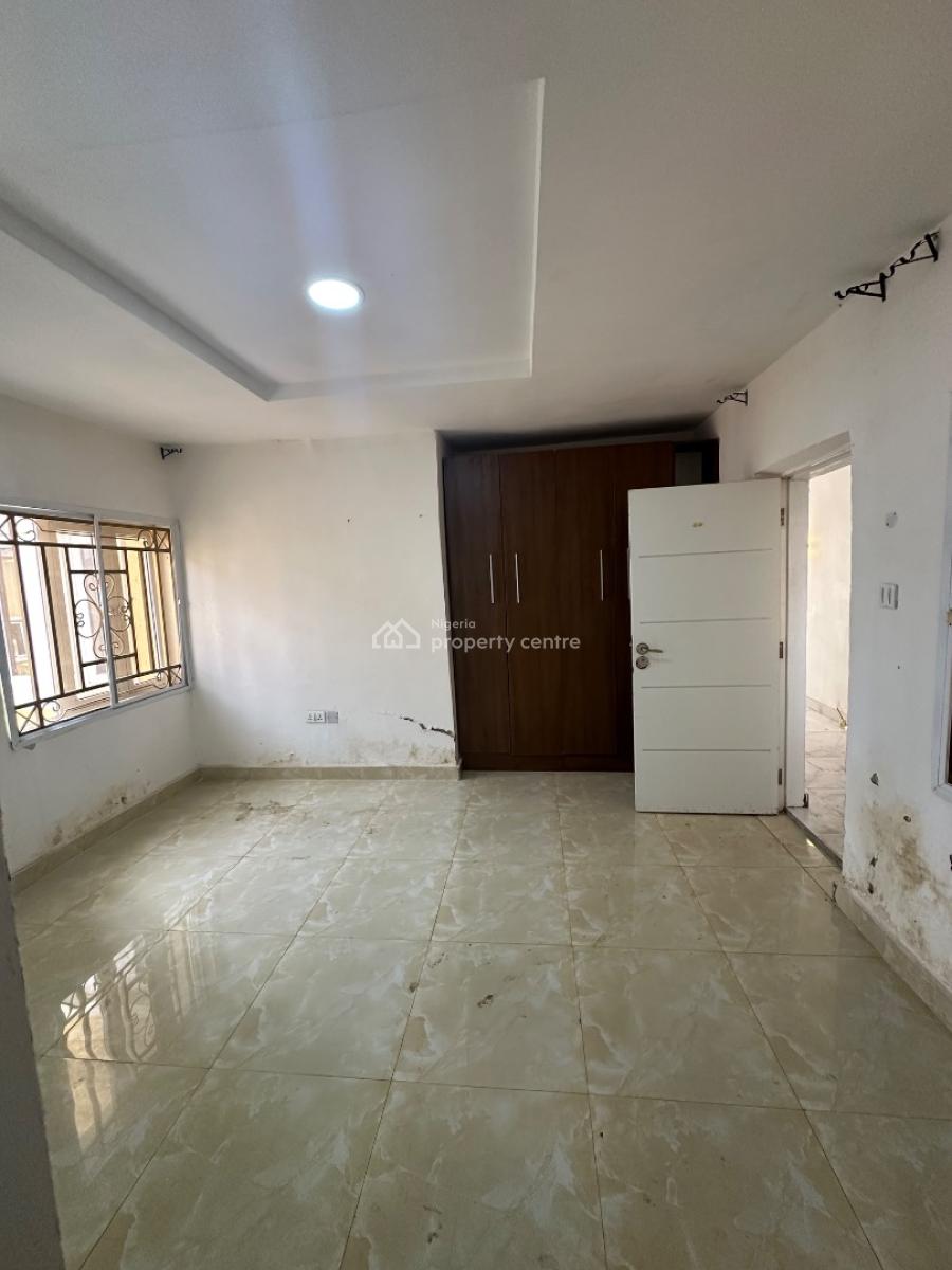 Well Finished Two Bedroom Flat, Fha Enl Estate, Guzape District, Abuja, Flat / Apartment for Rent