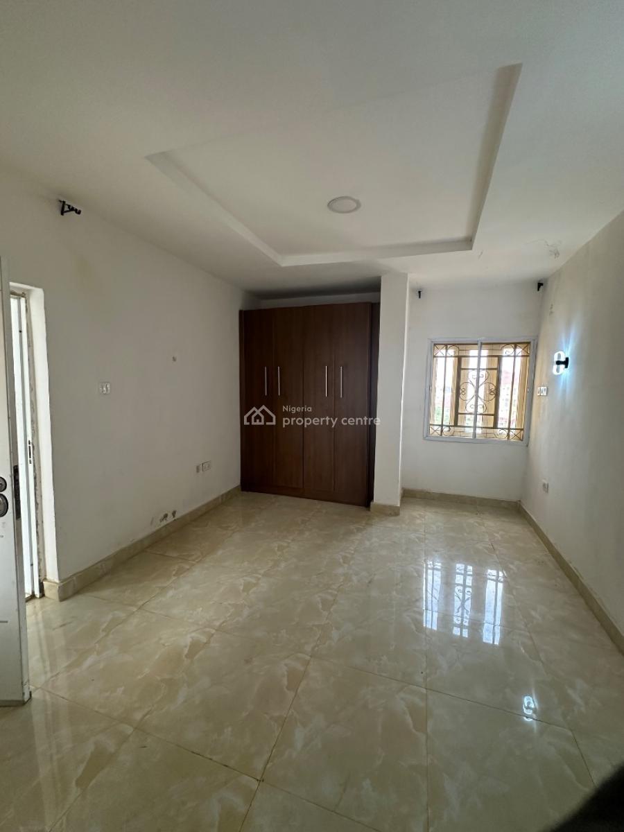 Well Finished Two Bedroom Flat, Fha Enl Estate, Guzape District, Abuja, Flat / Apartment for Rent