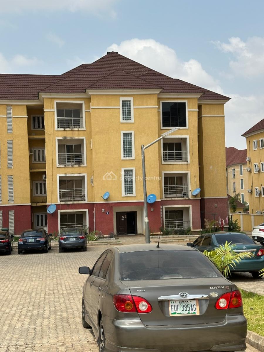 Well Finished Two Bedroom Flat, Fha Enl Estate, Guzape District, Abuja, Flat / Apartment for Rent