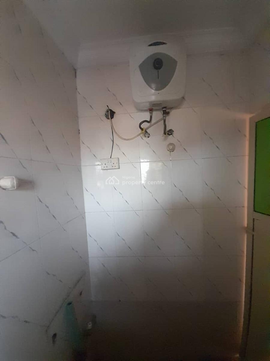 Spacious 3bedroom Flat, Upstairs, All Rooms Ensuite, Akoka, Yaba, Lagos, Flat / Apartment for Rent