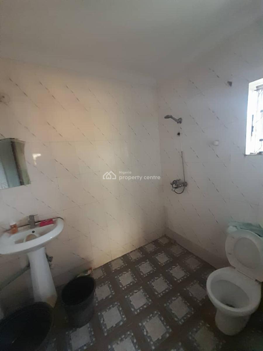 Spacious 3bedroom Flat, Upstairs, All Rooms Ensuite, Akoka, Yaba, Lagos, Flat / Apartment for Rent