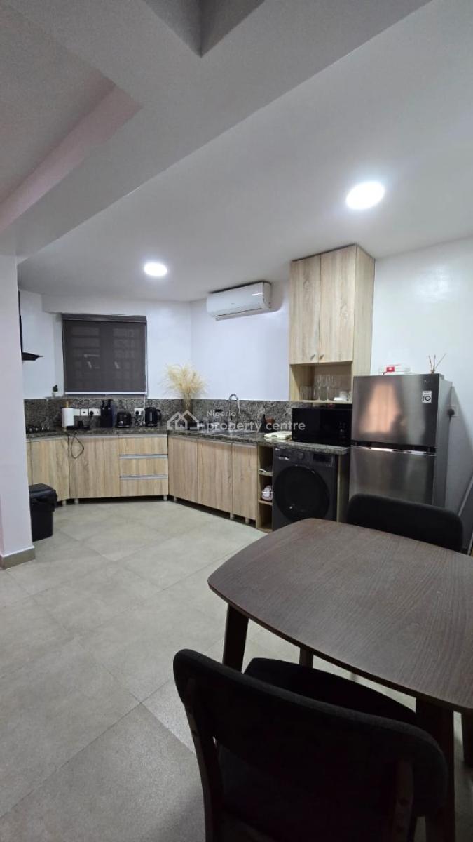 Nicely Furnished 2 Bedroom Apartment, Abule Oja, Yaba, Lagos, Flat / Apartment Short Let