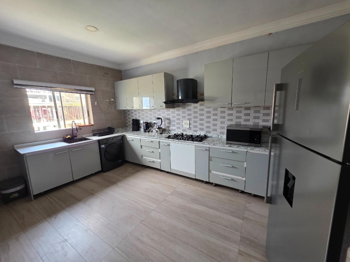Luxurious 2-bedroom Apartment with Excellent Experience, Ikate-elegusi, Lekki, Lagos, Flat / Apartment Short Let