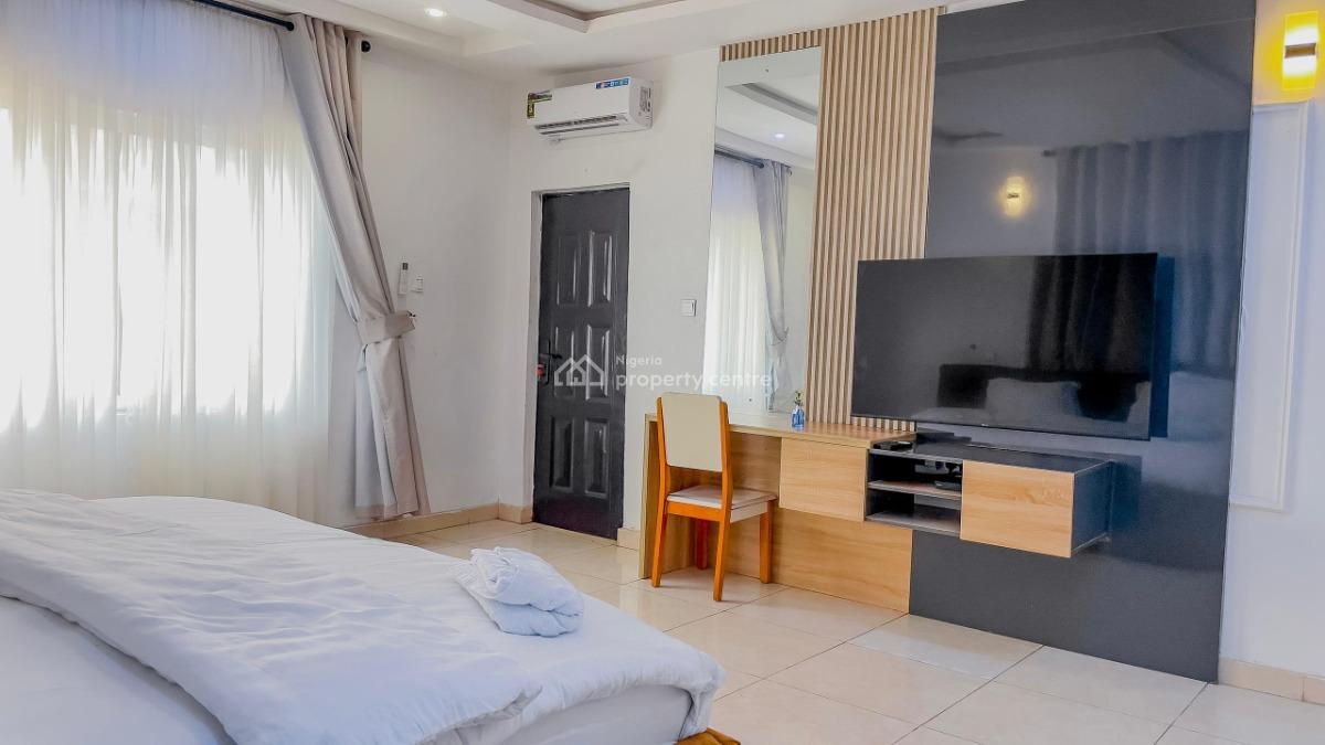 Luxurious 2-bedroom Apartment with Excellent Experience, Ikate-elegusi, Lekki, Lagos, Flat / Apartment Short Let