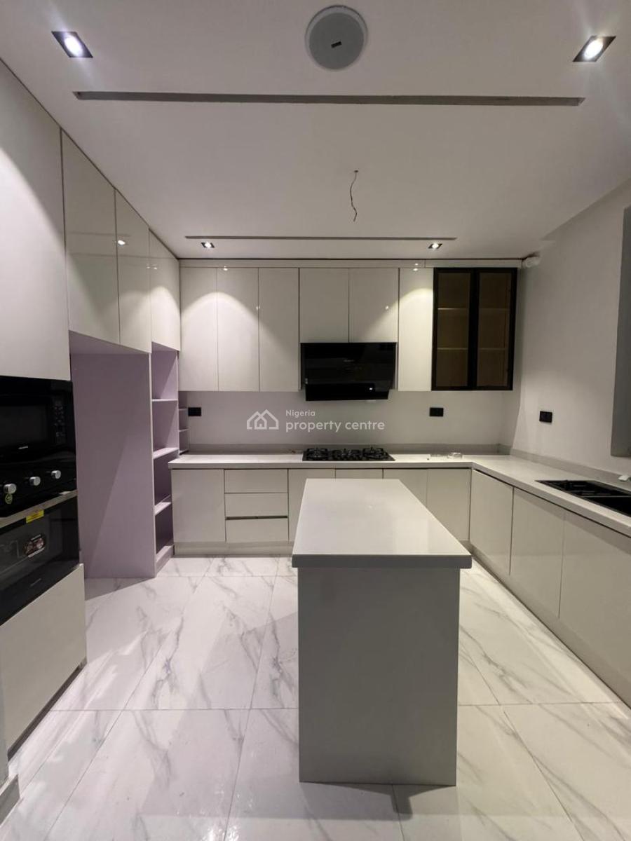 Exquisitely Finished Fully Serviced 2 Bedroom Flat, Lekki Phase 1, Lekki, Lagos, Flat / Apartment for Sale