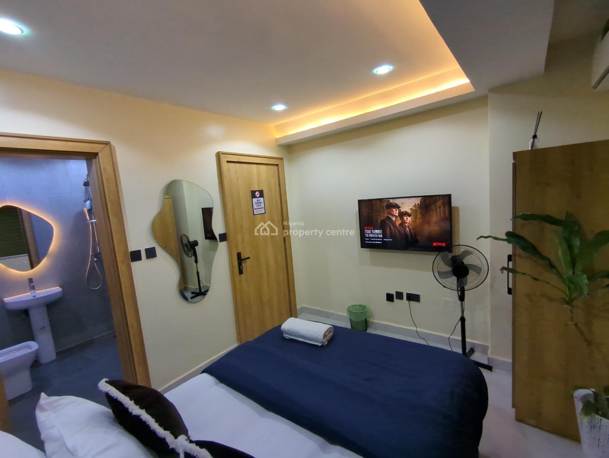 Expat 2 Bedroom with Excellent Service, 3 Sorotona Close, Wuse 2, Abuja, Flat / Apartment Short Let