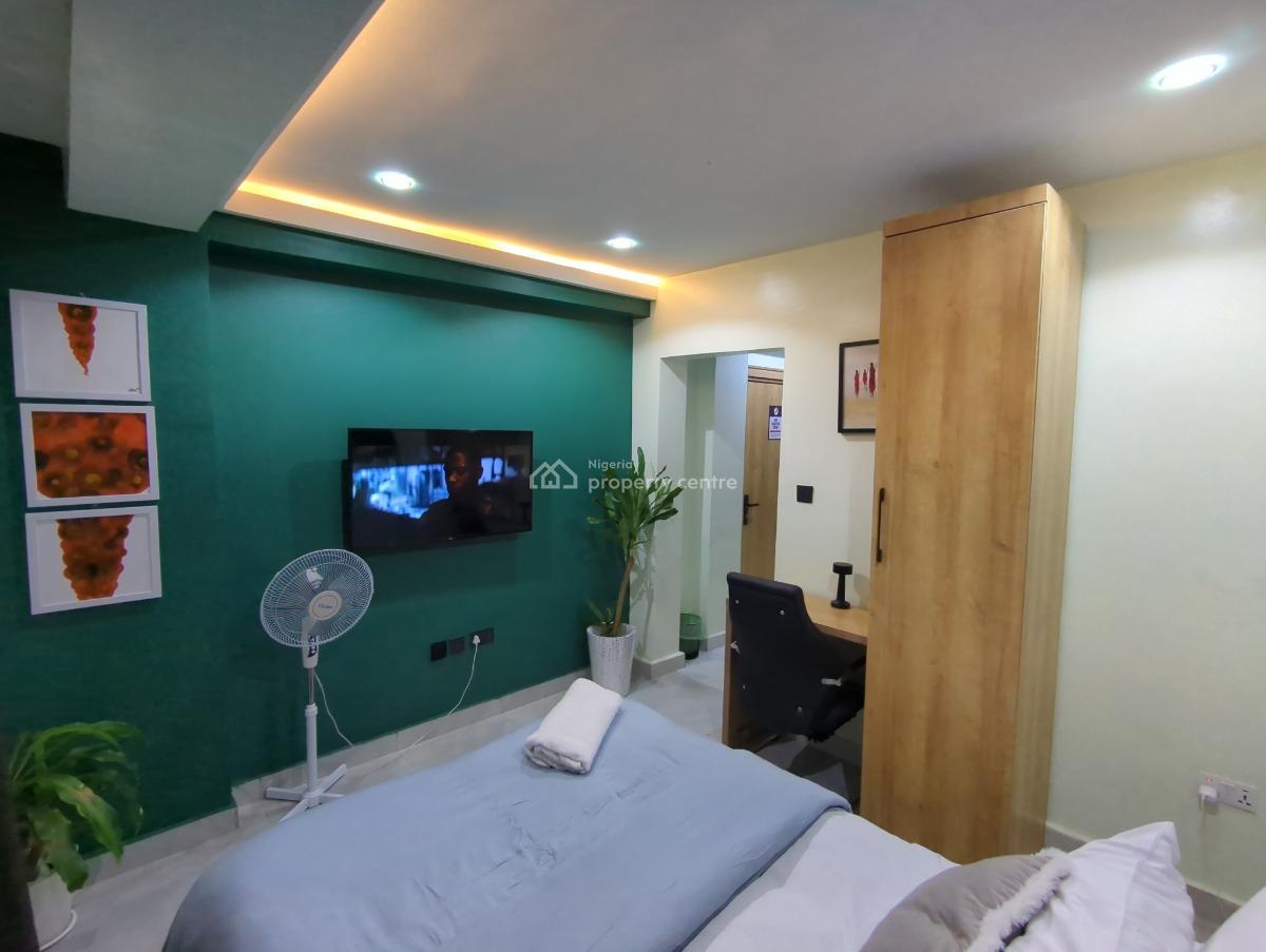 Expat 2 Bedroom with Excellent Service, 3 Sorotona Close, Wuse 2, Abuja, Flat / Apartment Short Let