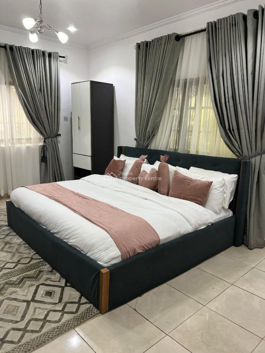 Nicely Furnished 4 Bedroom Apartment, Ikeja, Lagos, Flat / Apartment Short Let